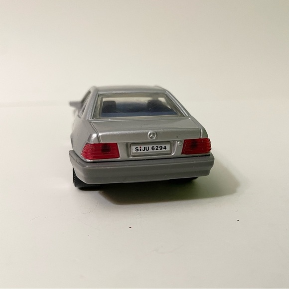 Matchbox Super Kings Mercedes Benz 500 SL - Picture 4 of 10
